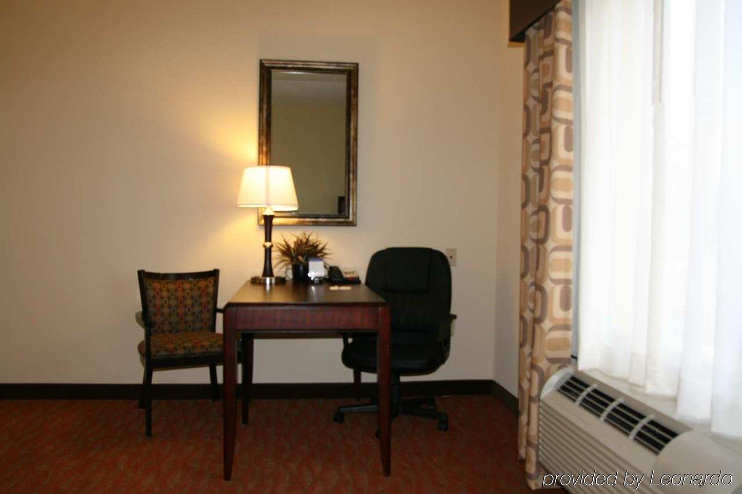Hampton Inn & Suites Conroe I 45 North Room photo